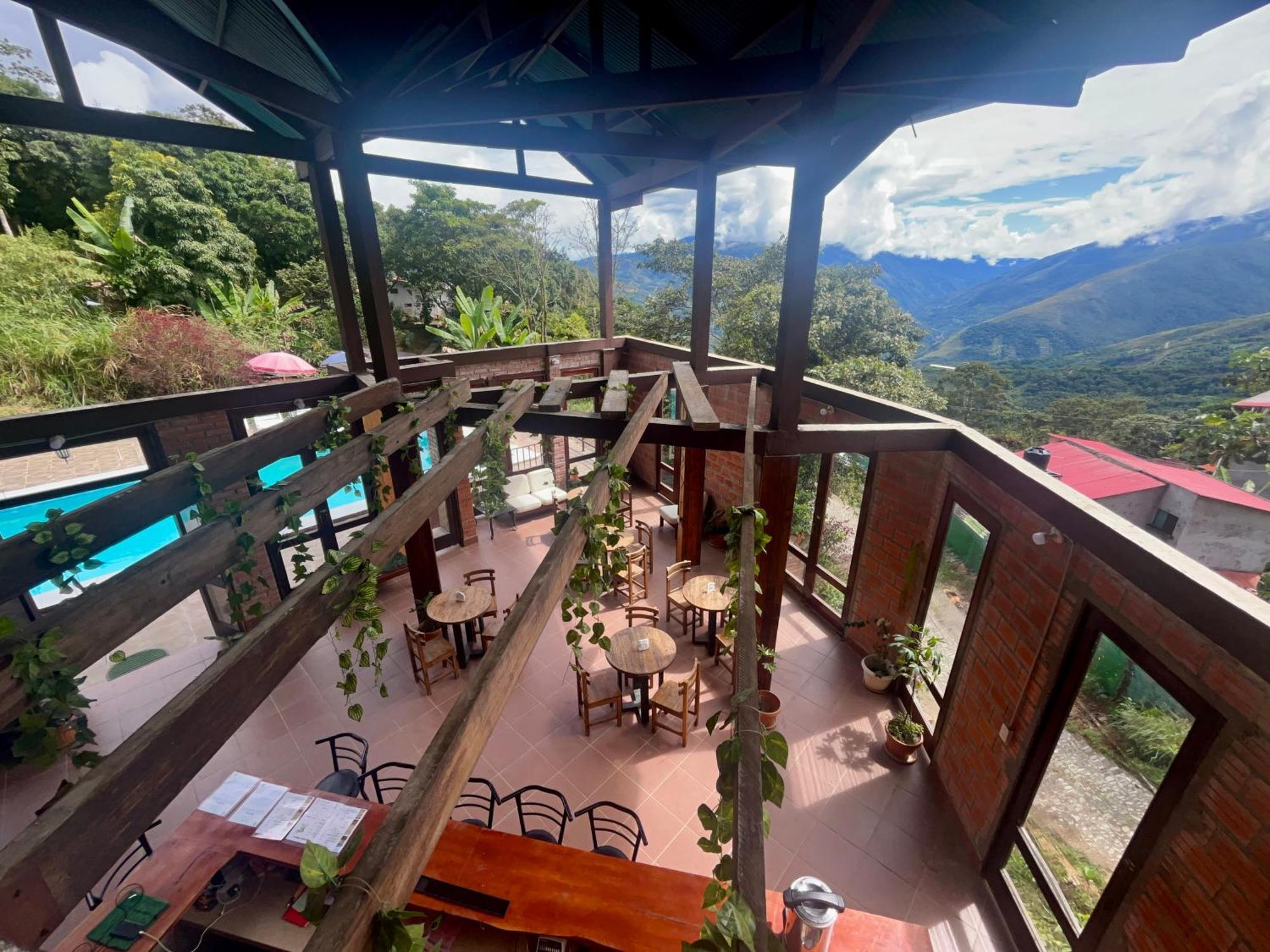 Villa Camila Hostel Coroico Exterior foto